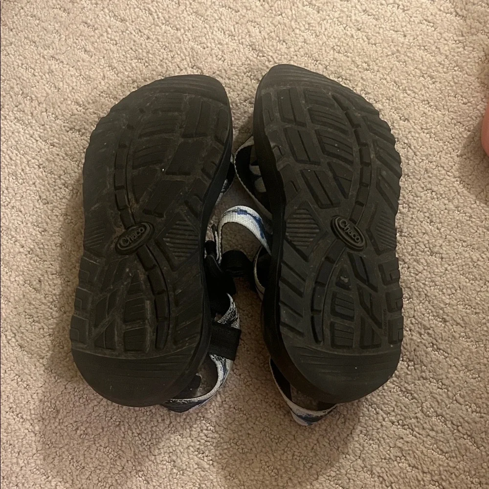Women’s Chaco size 7 glacier national park sandals - Picture 3 of 4